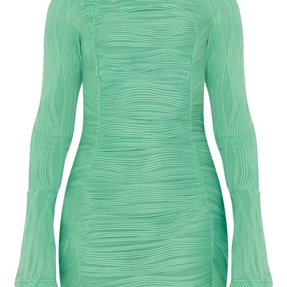 PrettyLittleThing Ruched Dress - Picture 3 of 4